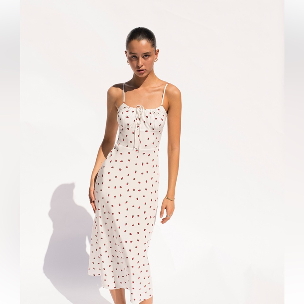 Realisation Par The Alba in White Strawberry